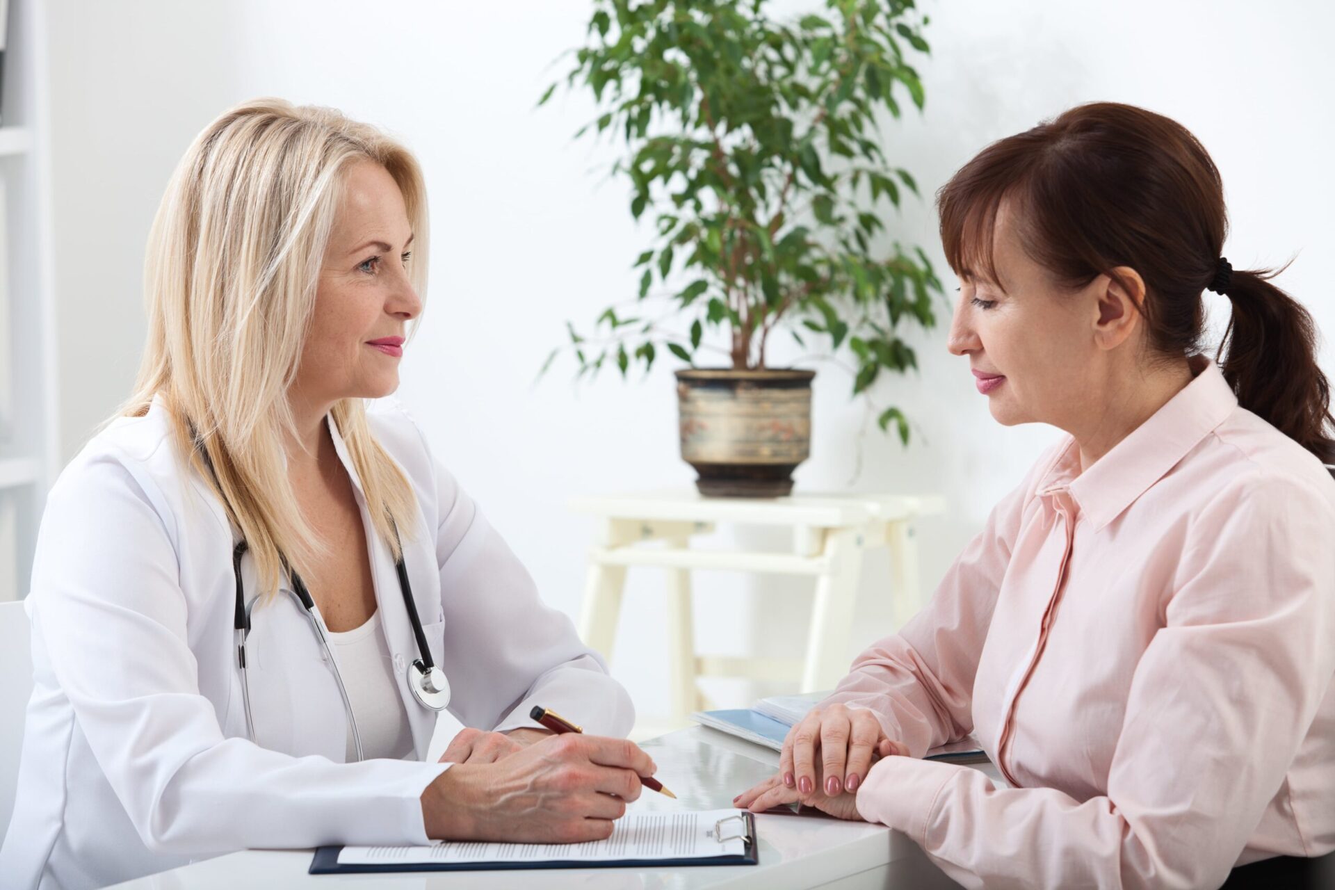 Menopause Specialist Near You - Nationwide via Telemedicine