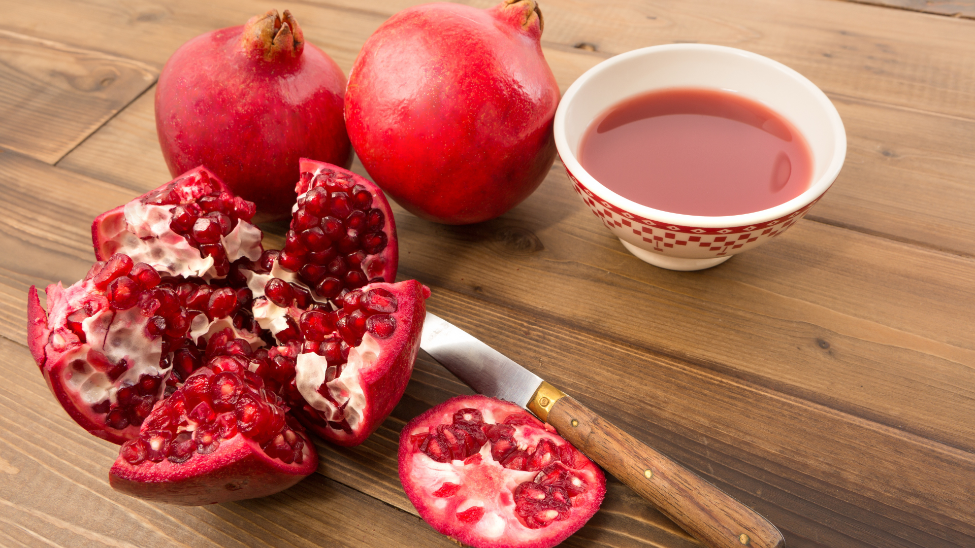 2. Pomegranates – The Ultimate Blood Flow Booster